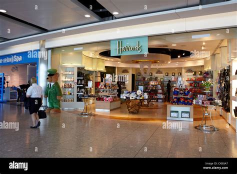 heathrow airport terminal 3 shops.